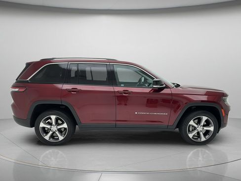 Used 2023 Jeep Grand Cherokee 4WD 4xe image 4