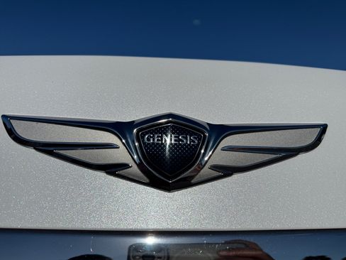 Used 2019 Genesis G90 3.3T Premium RWD image 24