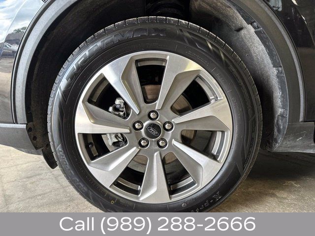 Used 2025 Ford Escape Platinum AWD/4WD image 10
