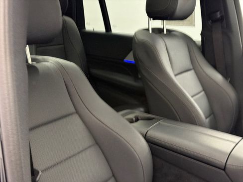 Used 2025 Mercedes-Benz GLS 450 4MATIC image 13