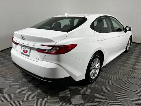 Certified 2025 Toyota Camry LE image 5