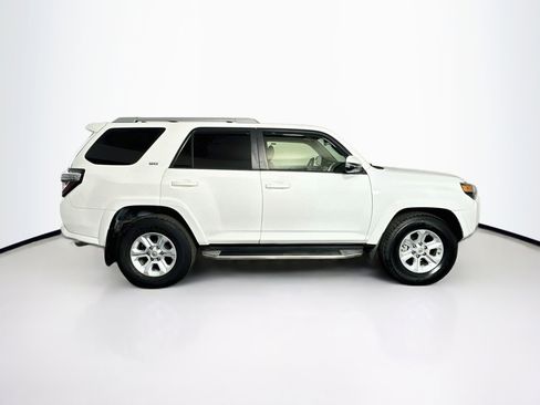 Used 2018 Toyota 4Runner SR5 Premium RWD image 10