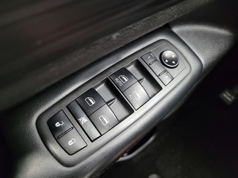 Used 2021 Jeep Grand Cherokee Laredo X AWD/4WD image 27