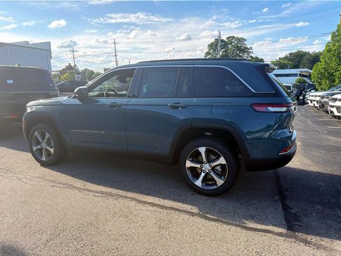 New 2026 Jeep Grand Cherokee Limited AWD/4WD image 3