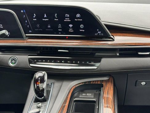 Used 2023 Cadillac Escalade Premium Luxury w/ Performance Package AWD/4WD image 17