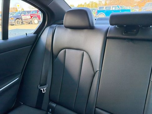 Used 2025 BMW 330i xDrive Sedan image 12