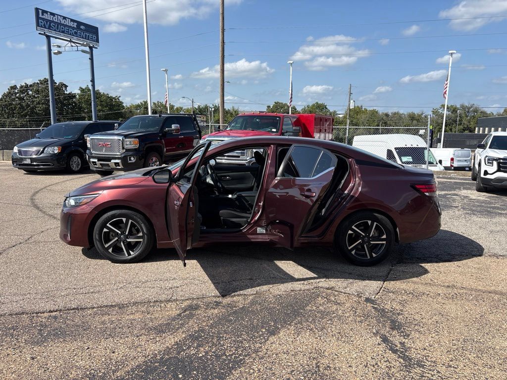 Used 2024 Nissan Sentra SV FWD image 4