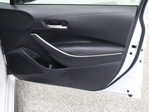 Used 2025 Toyota Corolla SE FWD image 31