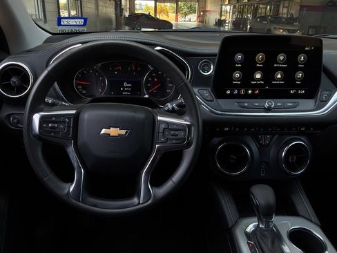 Used 2025 Chevrolet Blazer LT FWD image 14
