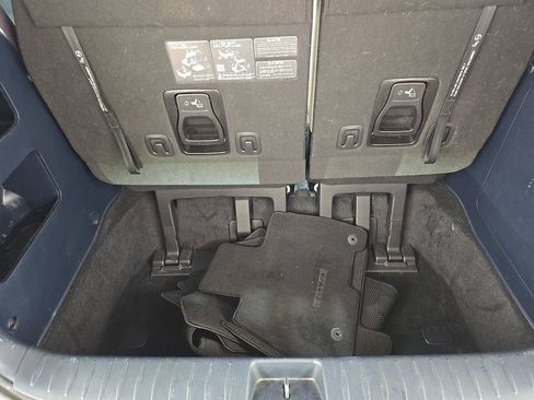 Used 2025 Kia Carnival SX Prestige FWD image 19