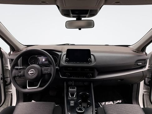 Used 2023 Nissan Rogue SV image 14