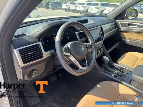 Used 2023 Volkswagen Atlas Cross Sport SE w/ Panoramic Sunroof Package AWD/4WD image 14