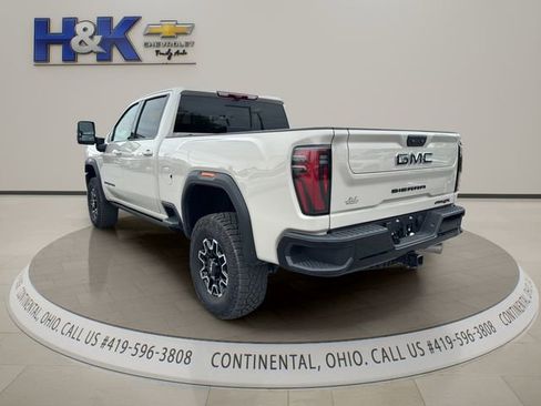 Used 2026 GMC Sierra 2500 AT4X w/ LPO, Black Badging Package AWD/4WD image 4