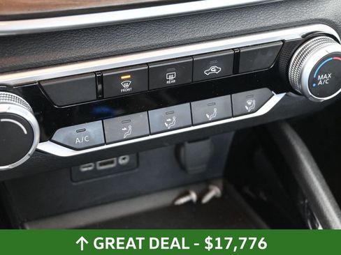 Used 2024 Nissan Altima 2.5 SV image 27