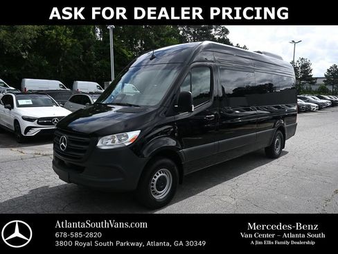 Used 2025 Mercedes-Benz Sprinter 2500 image 1