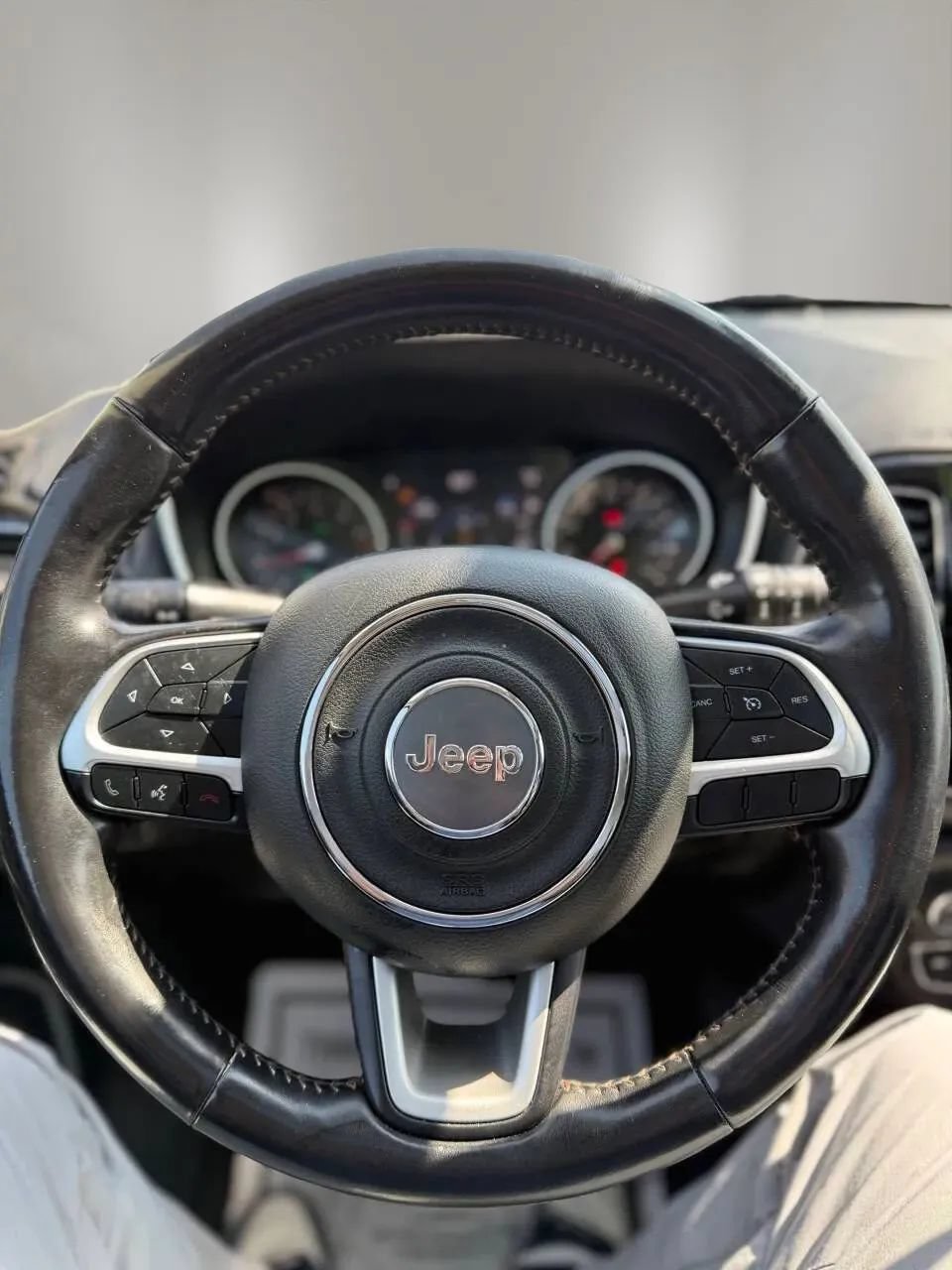 Used 2019 Jeep Compass Limited AWD/4WD image 15