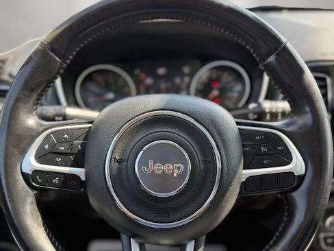 Used 2019 Jeep Compass Limited AWD/4WD image 15