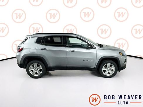 Used 2022 Jeep Compass Latitude w/ Convenience Group AWD/4WD image 9