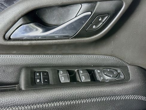 Used 2021 GMC Yukon Denali w/ Denali Premium Package AWD/4WD image 24
