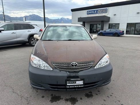 Used 2004 Toyota Camry LE FWD image 2