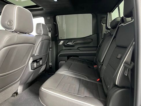 Used 2025 GMC Sierra 1500 AT4X image 25