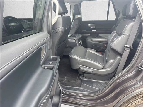 New 2025 Ford Expedition Platinum w/ Driver's Package AWD/4WD image 14