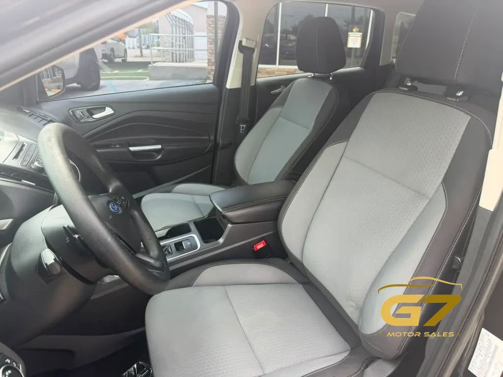 Used 2017 Ford Escape SE FWD image 16