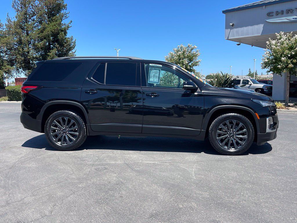 Used 2023 Chevrolet Traverse RS w/ LPO, Floor Liner Package AWD/4WD image 3
