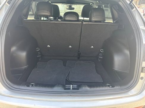 Used 2025 Jeep Compass Latitude image 18