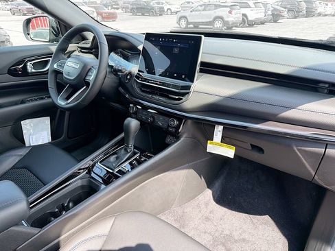 New 2026 Jeep Compass Latitude AWD/4WD image 35