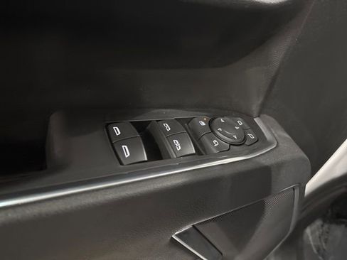 Used 2025 GMC Sierra 1500 SLT image 14