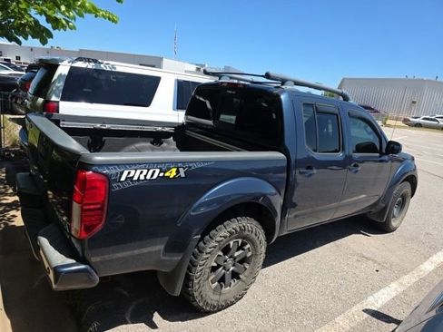 Used 2017 Nissan Frontier PRO-4X w/ Pro-4x Luxury Package AWD/4WD image 6