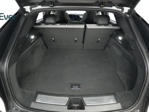 Used 2024 Cadillac Lyriq Tech RWD image 8