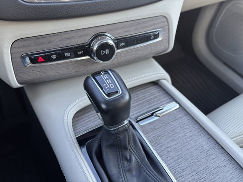 Used 2021 Volvo XC90 T6 Inscription w/ Advanced Package image 13