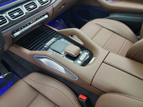 Certified 2026 Mercedes-Benz GLS 450 4MATIC image 11