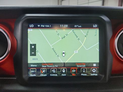 Used 2020 Jeep Gladiator Rubicon AWD/4WD image 25