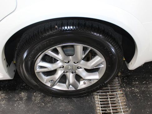 Used 2011 INFINITI QX56 4WD w/ Theater Pkg image 12