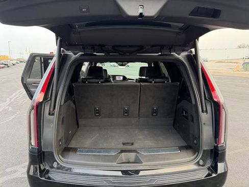Used 2023 Cadillac Escalade Sport AWD/4WD image 19