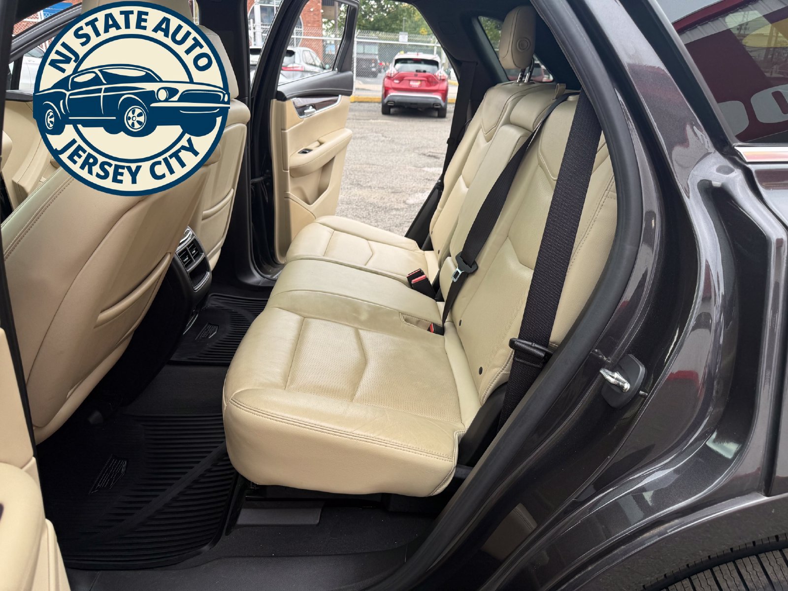 Used 2018 Cadillac XT5 Premium Luxury w/ Driver Assist Package AWD/4WD image 23