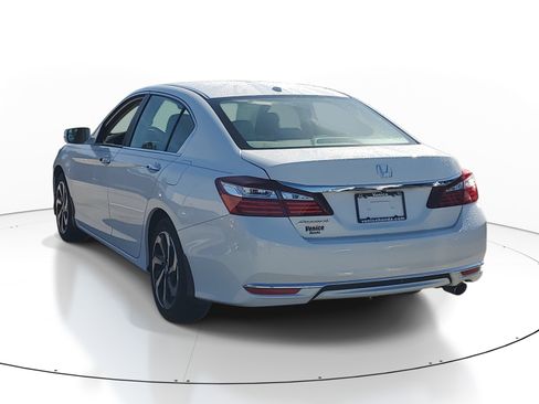 Used 2017 Honda Accord EX-L image 4