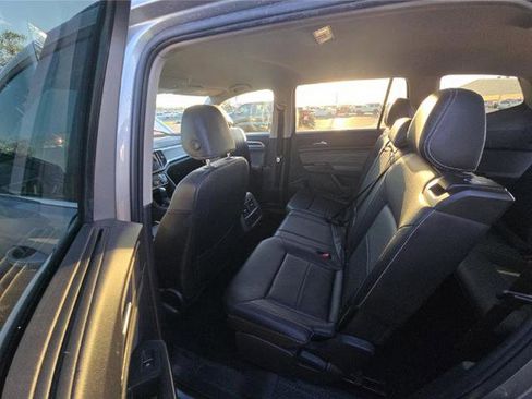 Used 2023 Volkswagen Atlas SE image 9