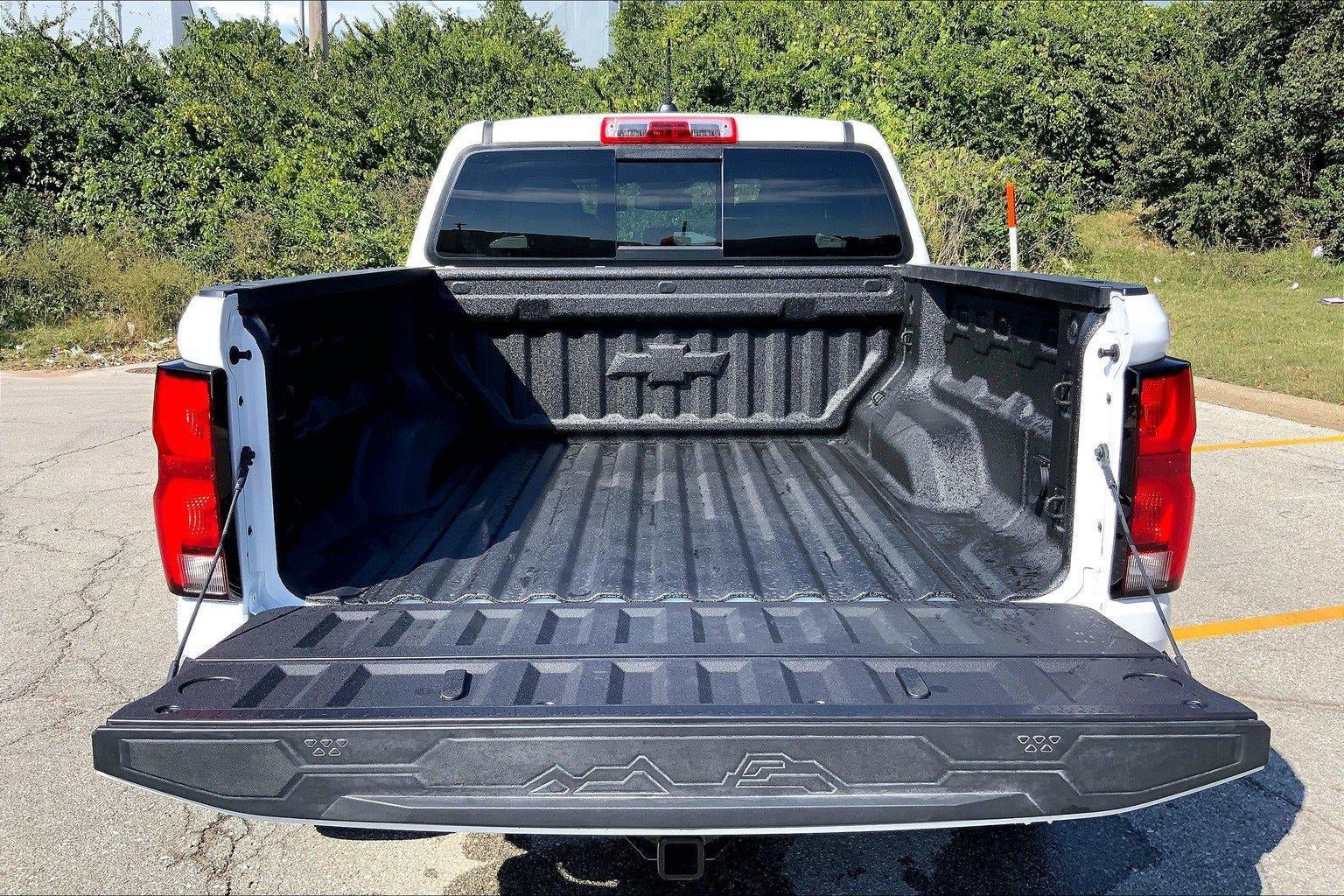 New 2026 Chevrolet Colorado ZR2 w/ Technology Package AWD/4WD image 5