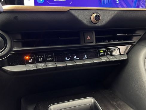 Used 2025 Toyota Crown Signia AWD/4WD image 21