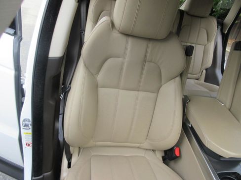 Used 2016 Land Rover Range Rover Sport SE AWD/4WD image 24