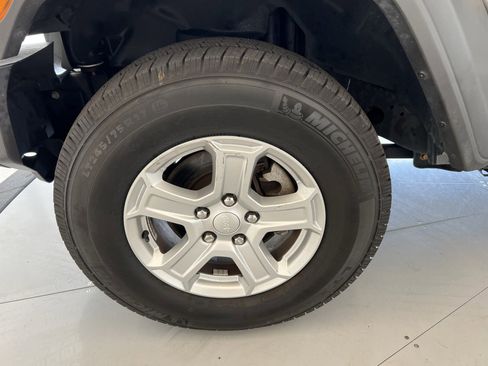 Used 2021 Jeep Wrangler Unlimited Sport image 47