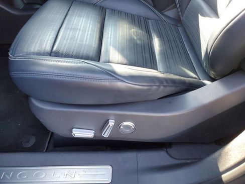 Used 2024 Lincoln Nautilus Reserve w/ Equipment Group 202A image 14