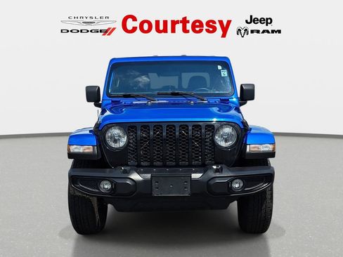 Used 2021 Jeep Gladiator Sport AWD/4WD image 9