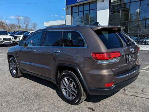 Used 2021 Jeep Grand Cherokee Limited AWD/4WD image 11