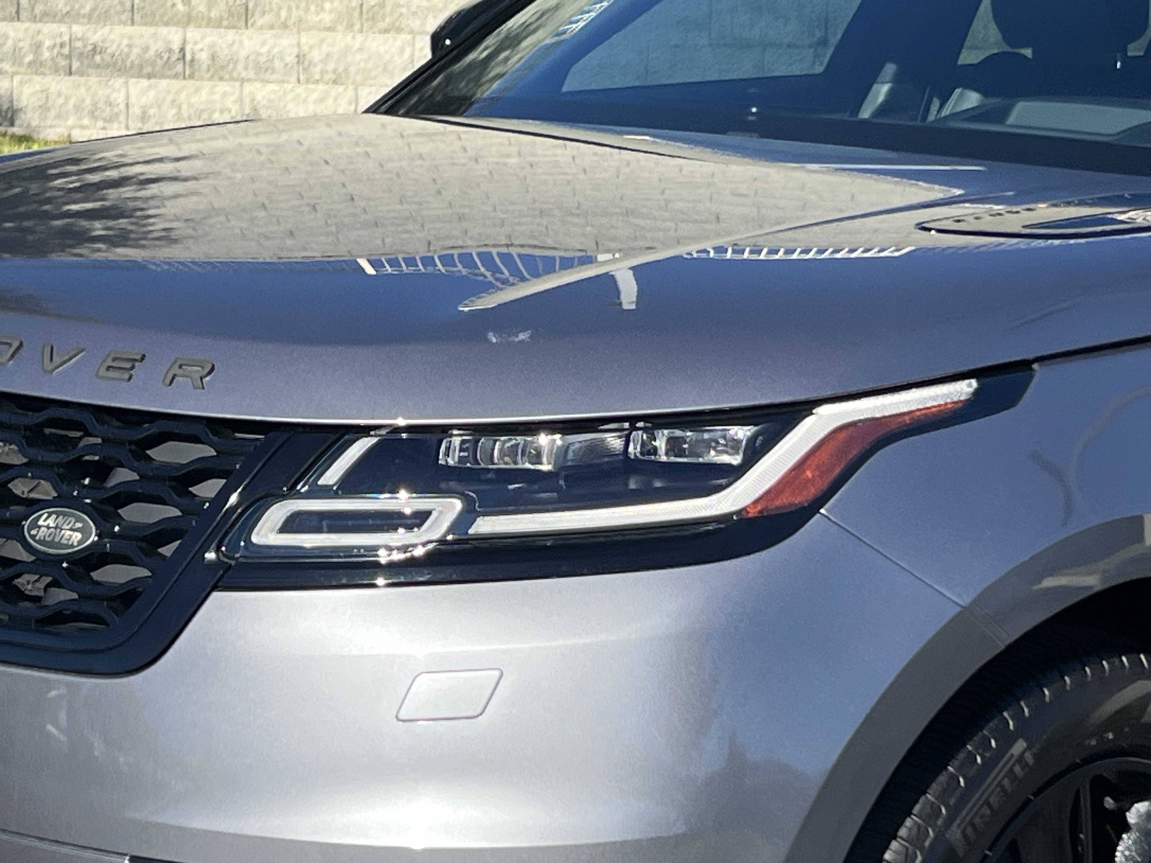 Certified 2023 Land Rover Range Rover Velar R-Dynamic S AWD/4WD image 12