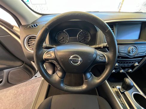 Used 2017 Nissan Pathfinder SV w/ Trailer Tow Package image 23